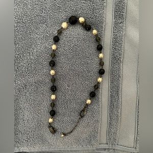 Express choker necklace